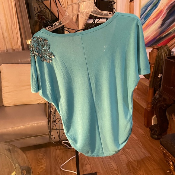 New Robbi & Nikki teal top w/ sequin accents. Sz M - Picture 5 of 7